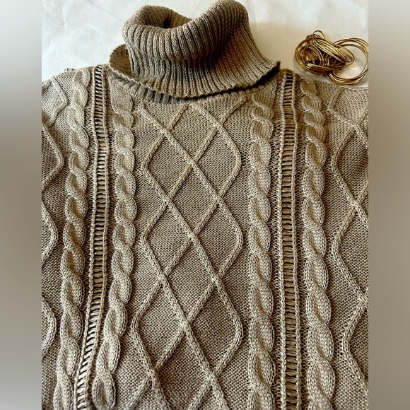 Brand: Zaful, size S, sweater dress, beige, with pockets - Picture 5 of 13